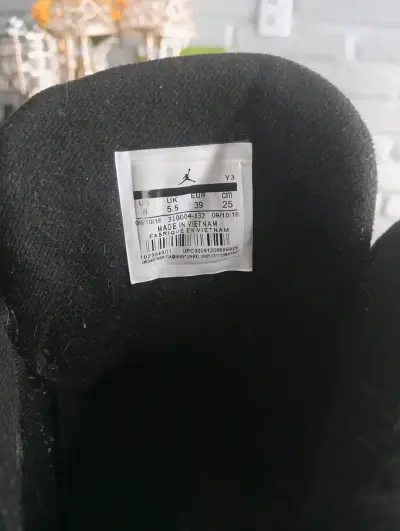 Zapatillas deportivas negras Air Jordan 3 - miniatura 2