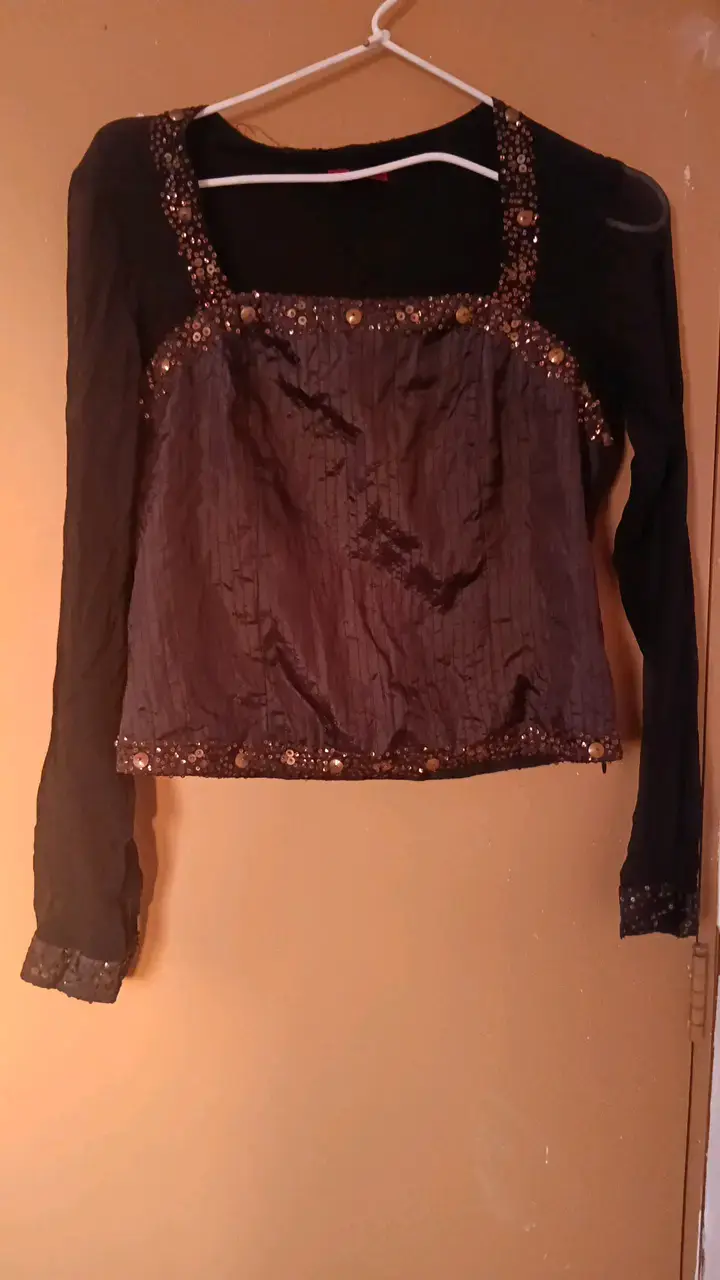 Blusa negra con lentejuelas para mujer - 1