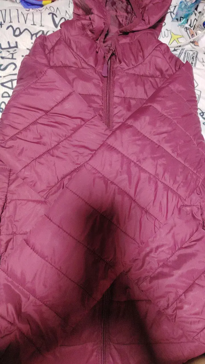Chaqueta acolchada burdeos con capucha - 2