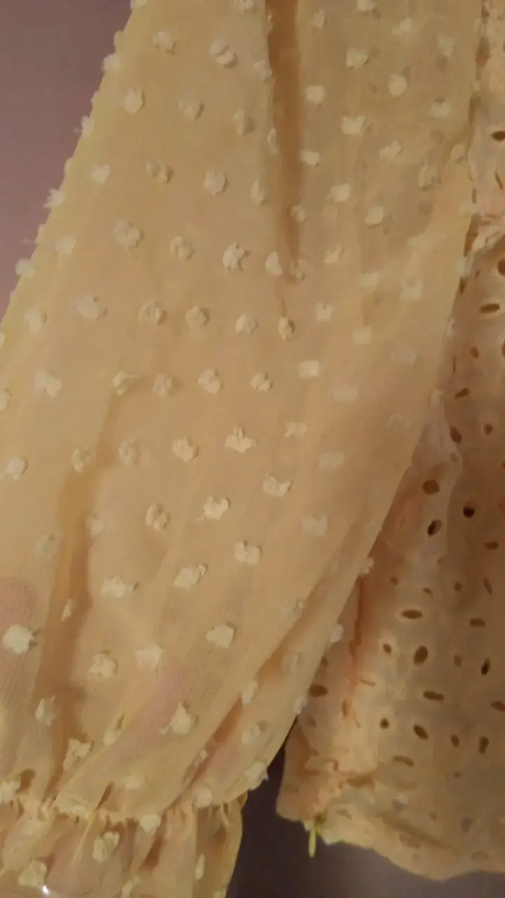 Blusa amarilla de encaje para mujer - 3
