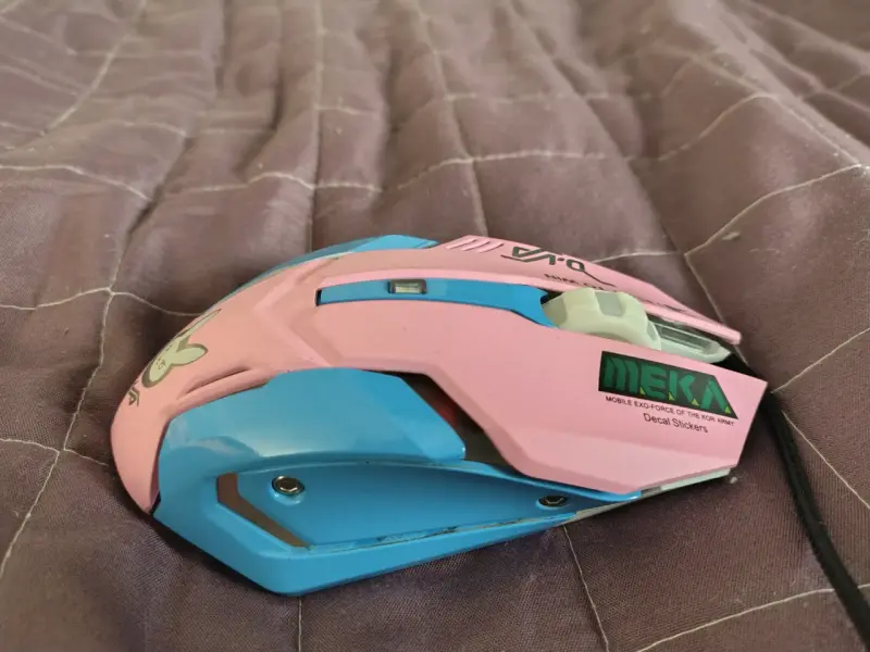 Mouse gamer overwatch con cable USB - 1