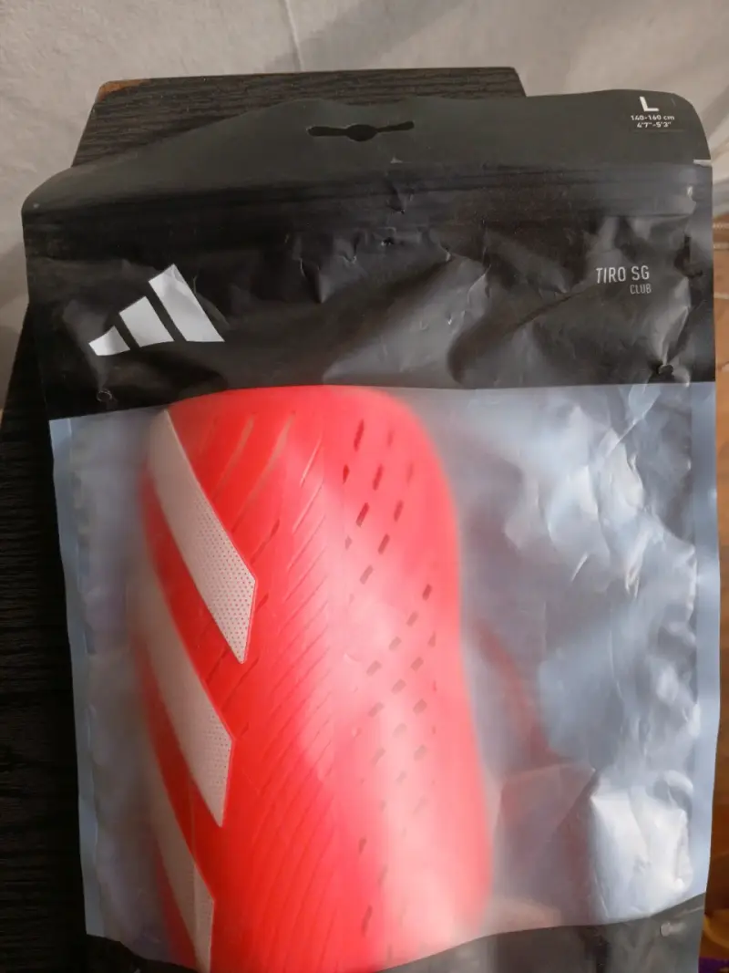 Espinilleras Adidas Tiro SG Club Rojas - 2