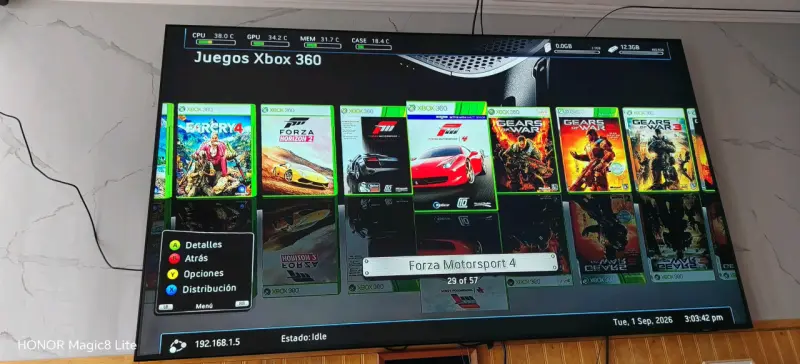 Consola Xbox 360 con dos controles y juegos - 6