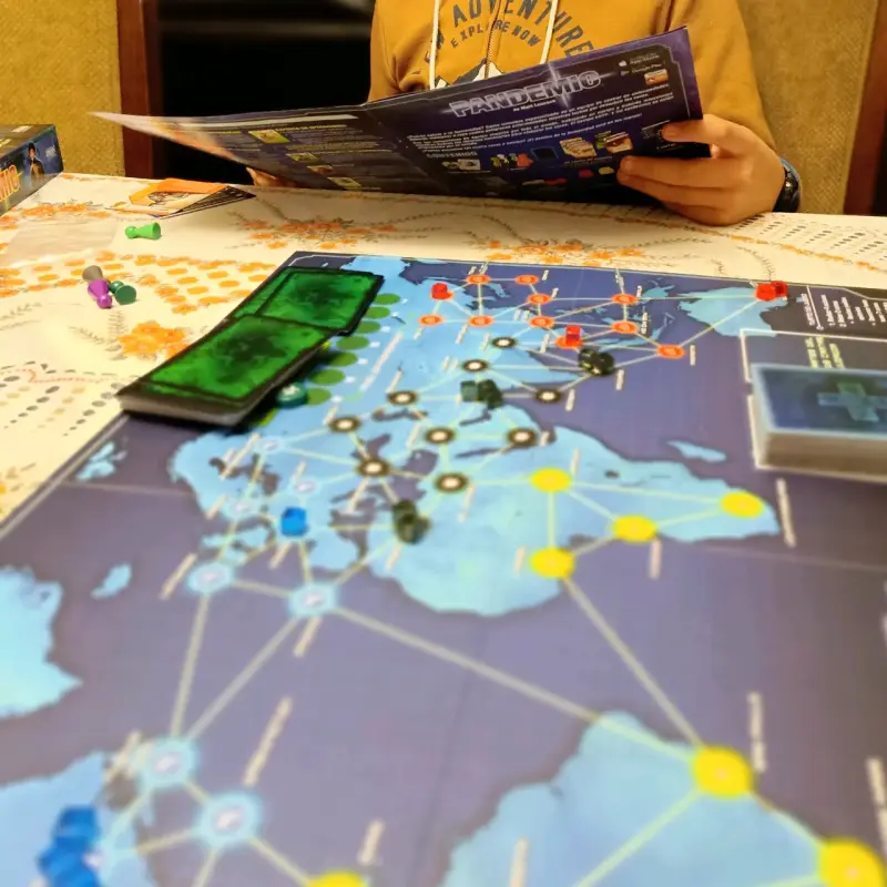 Juego de mesa Pandemic estrategia cooperativa - 2