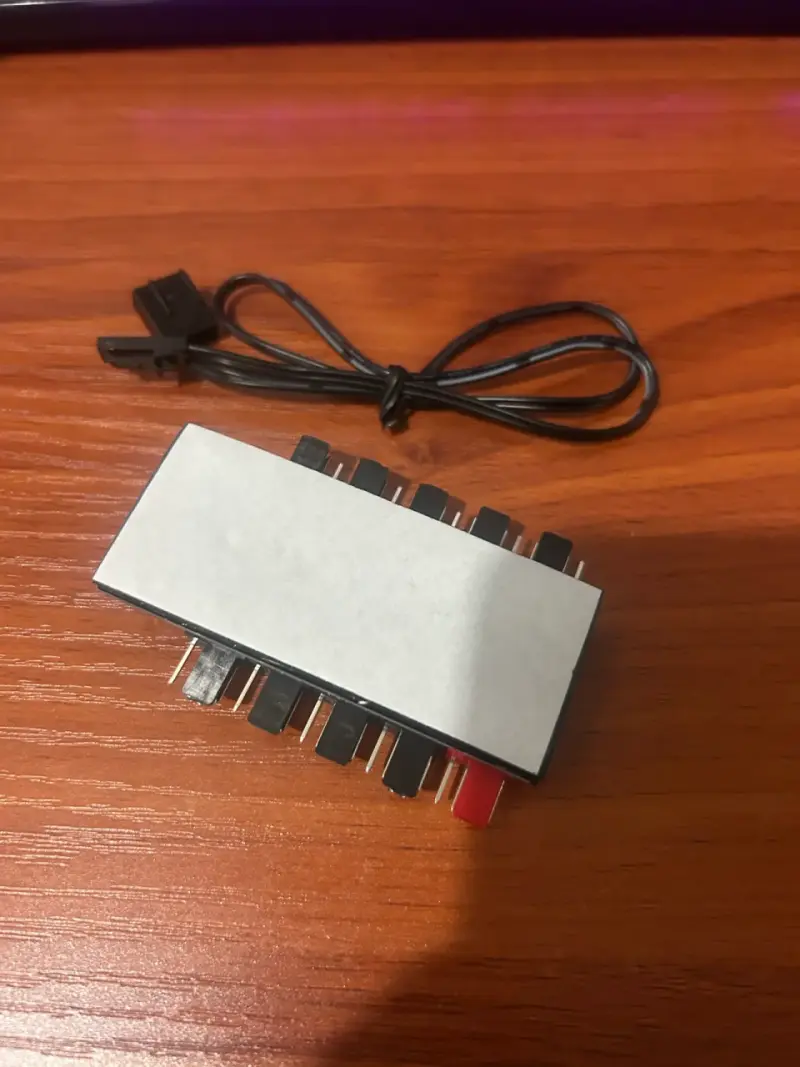 Hub de ventiladores ASUS ROG para PC - 3