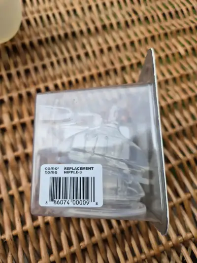 Mamadera Comotomo de Silicona 250ml con Tetinas de Repuesto - miniatura 2