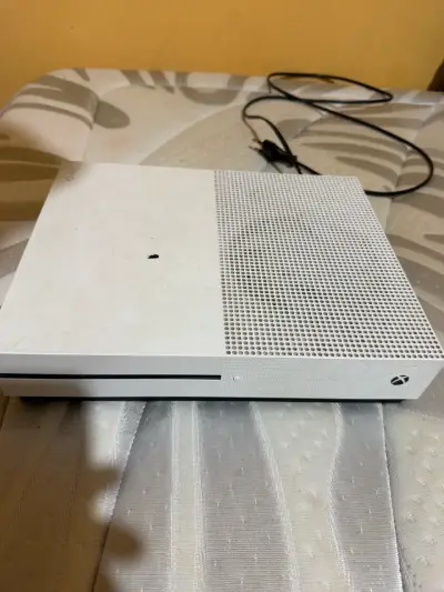 Consola Xbox One S con mando - miniatura 1