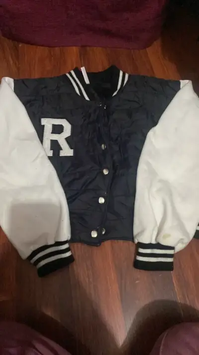 Chaquetas, Polerones Y buso - miniatura 1