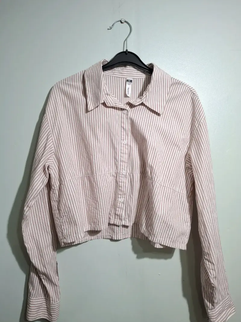 Blusa a rayas rosadas y blancas