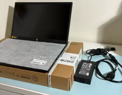 Acer Nitro V15 - miniatura 3