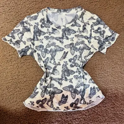 Polera estampada de mariposas Index Basics - miniatura 1