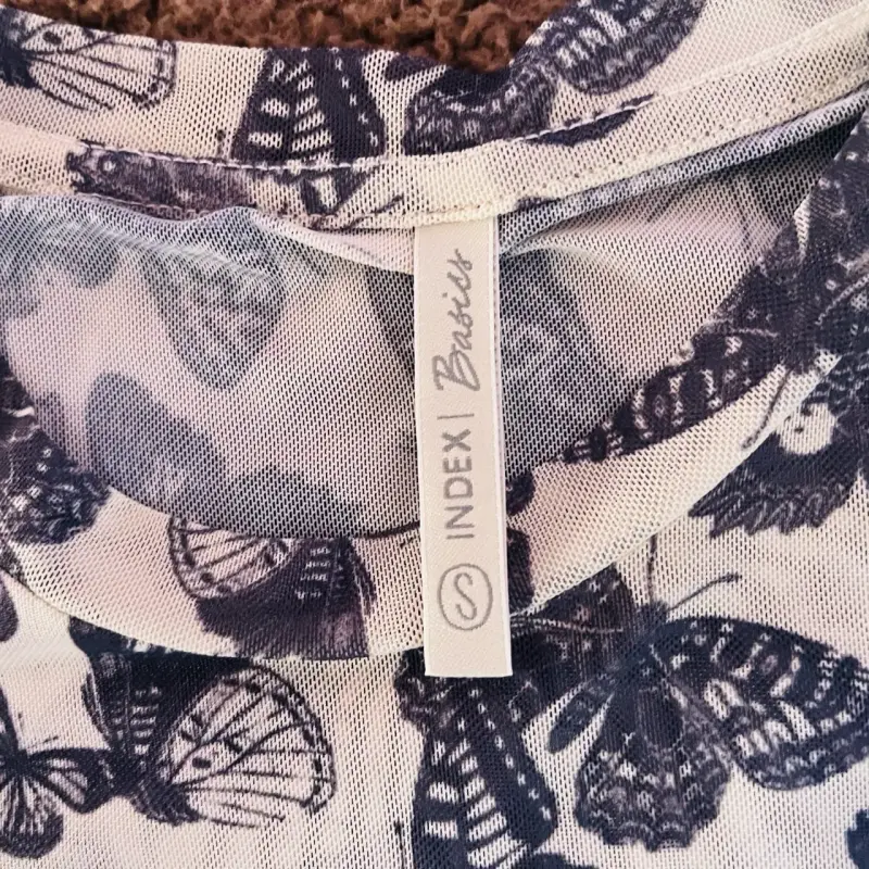 Polera estampada de mariposas Index Basics - 2