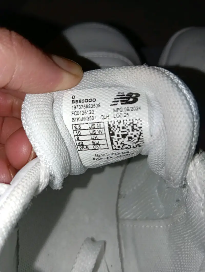 Zapatillas blancas New Balance clásicas - 4