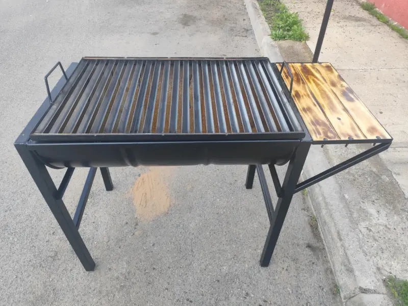 Parrilla medio barril, de acero con mesa lateral - 2
