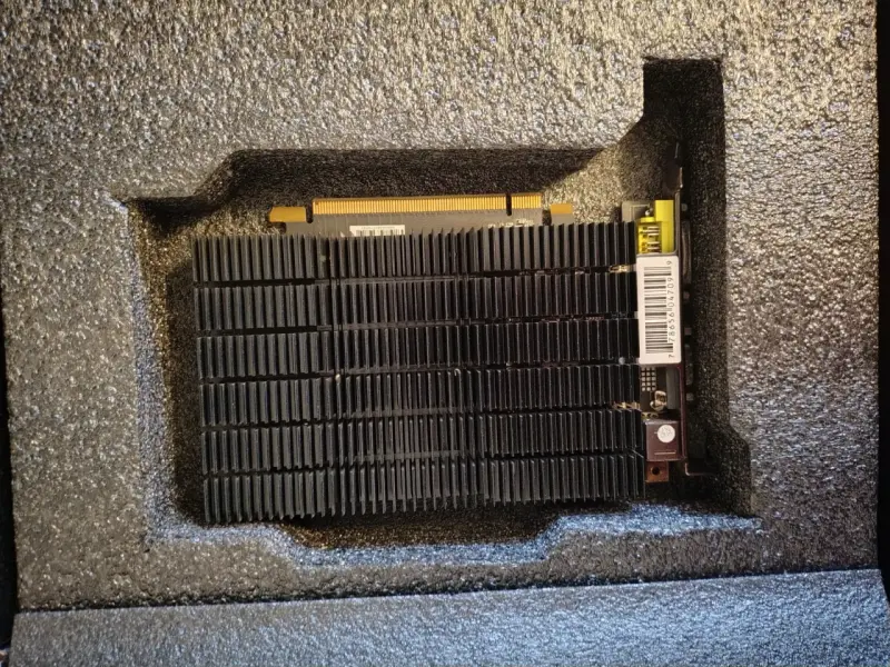 Tarjeta gráfica XFX NVIDIA GeForce 9400 GT - 1