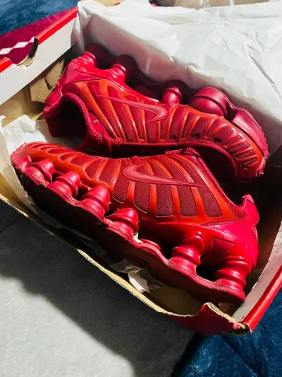 Zapatillas deportivas rojas Nike Shox para hombre - miniatura 5