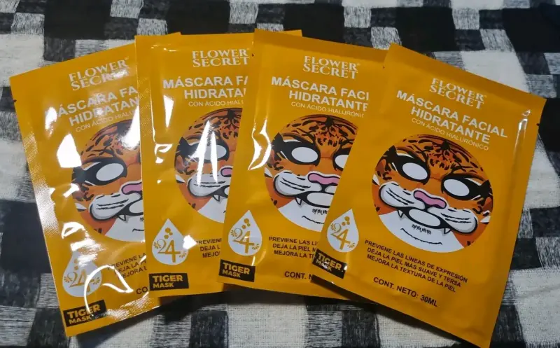 Máscara Facial Hidratante Flower Secret con Ácido Hialurónico
