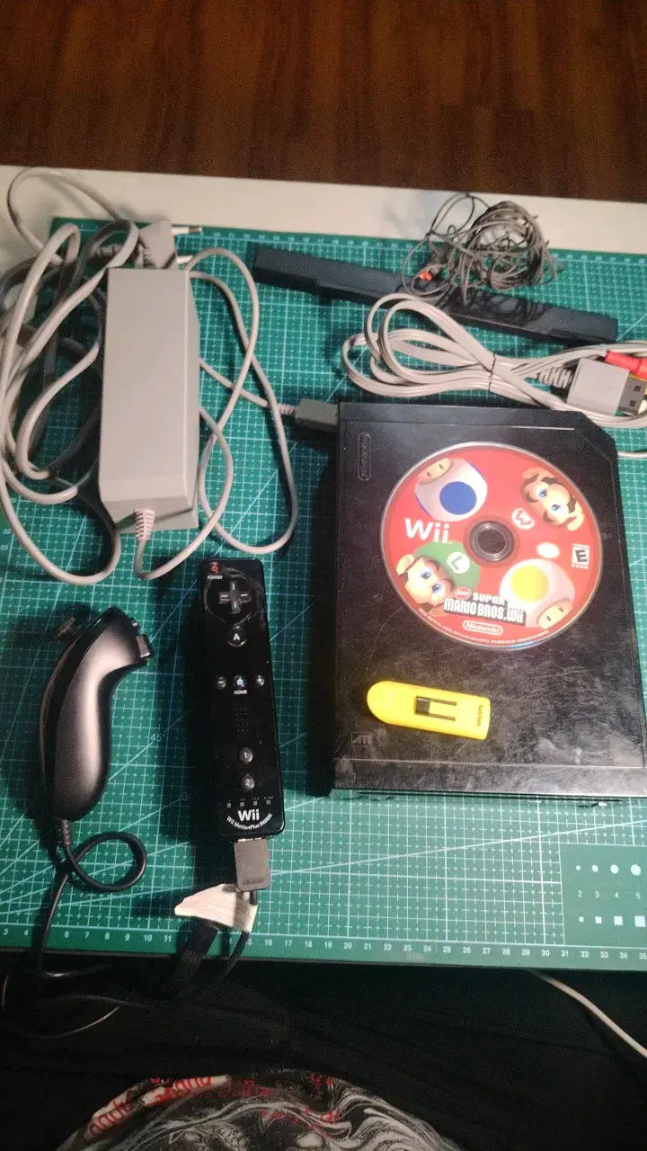 Consola Nintendo Wii con accesorios y juego - 1