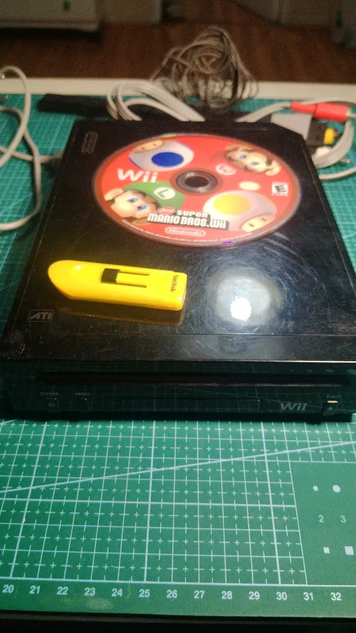Consola Nintendo Wii con accesorios y juego - 2