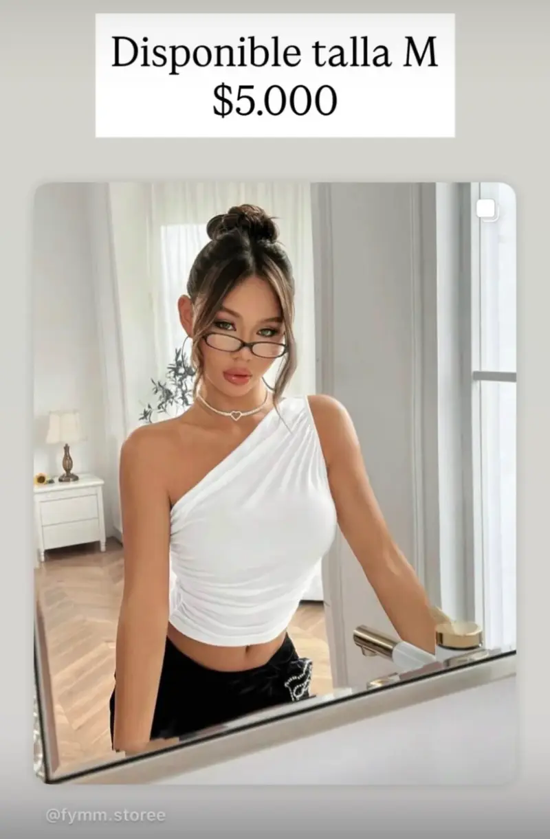 Top blanco asimétrico talla M