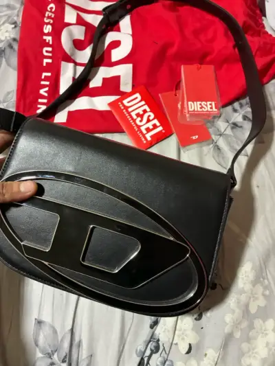 Cartera de cuero negra Diesel con logo - miniatura 5