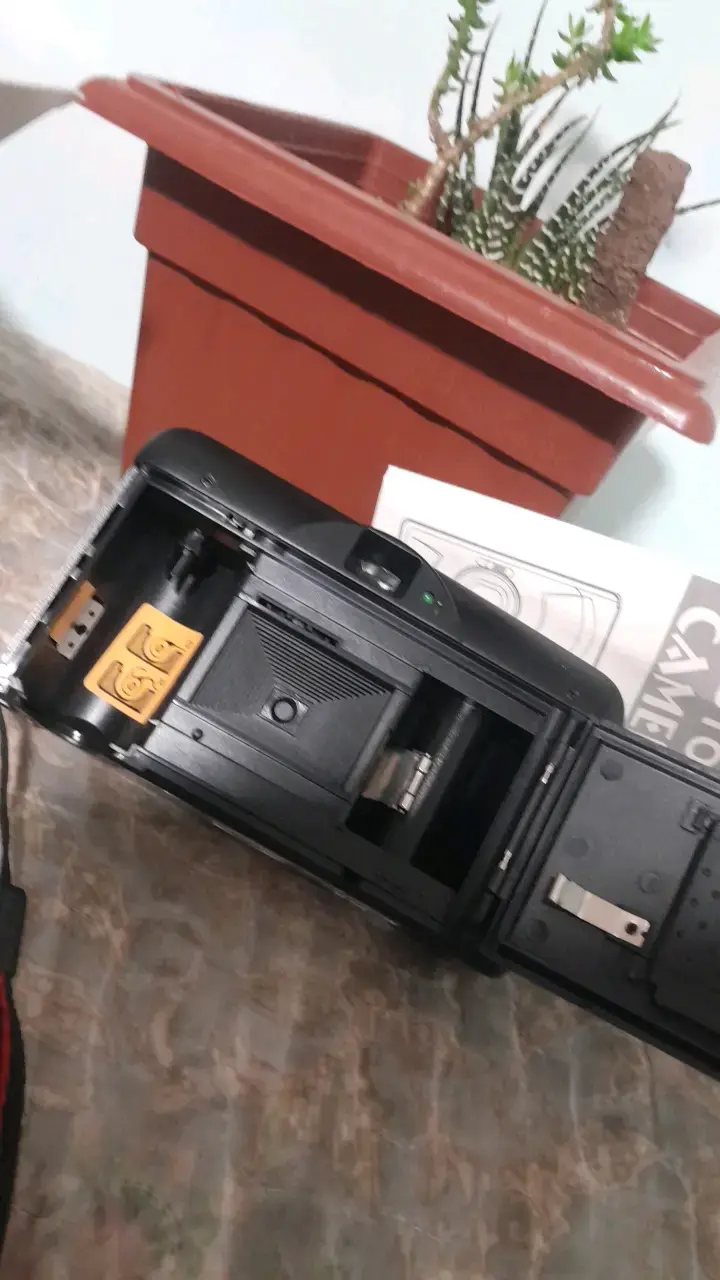 Cámara Automática Skina K-69 con Estuche - 5