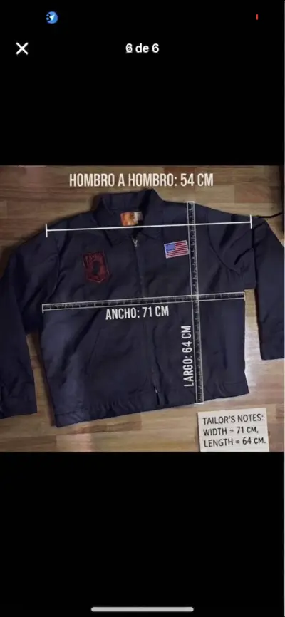 Chaqueta azul con parches estilo militar - miniatura 2