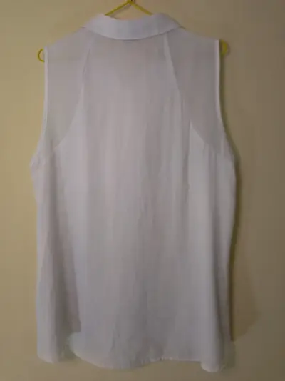 Blusa sin mangas blanca talla 46 - miniatura 3