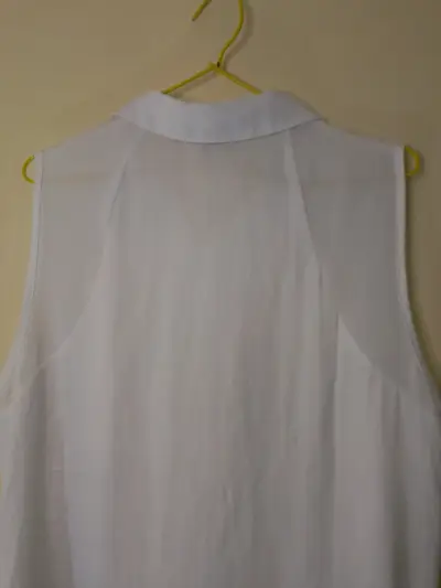 Blusa sin mangas blanca talla 46 - miniatura 4