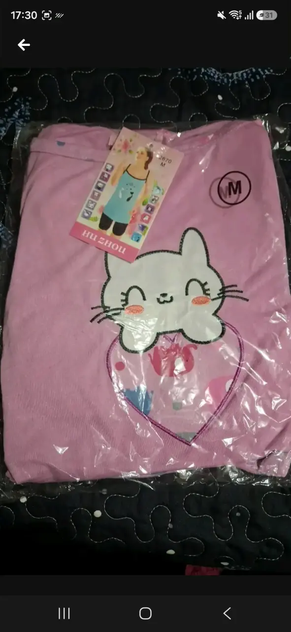 Pijama rosa con diseño de gato para mujer