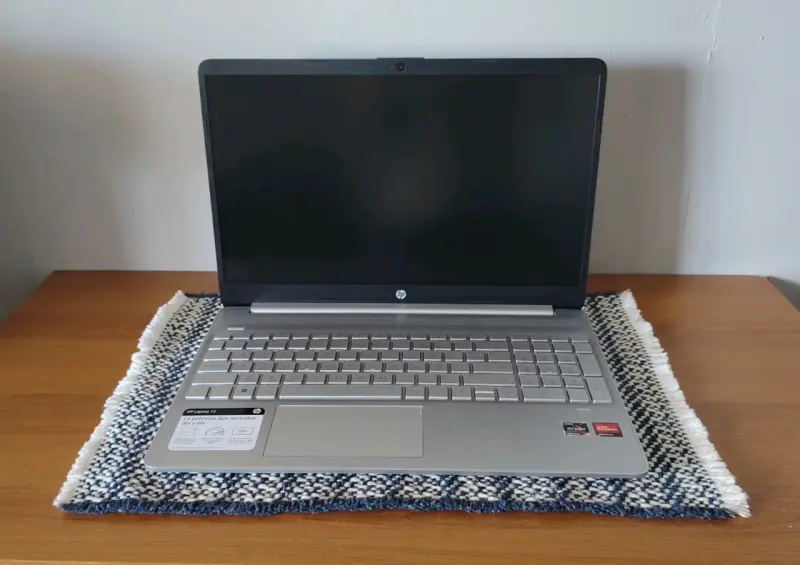 Vendo Computadora HP 15-ef2516la – Excelente estad - 2