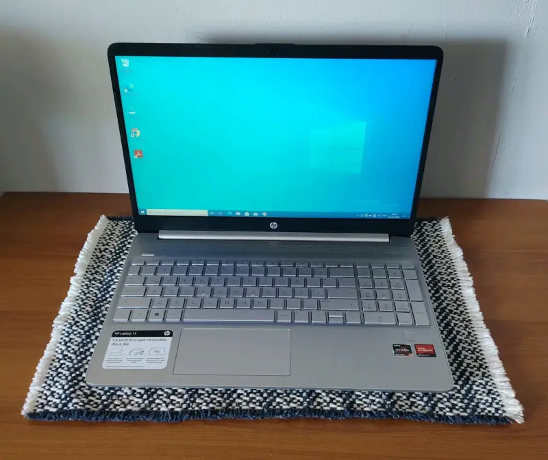 Vendo Computadora HP 15-ef2516la – Excelente estad - 3