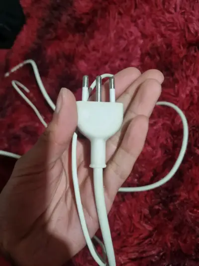 Cargador de MacBook con conector MagSafe - miniatura 2
