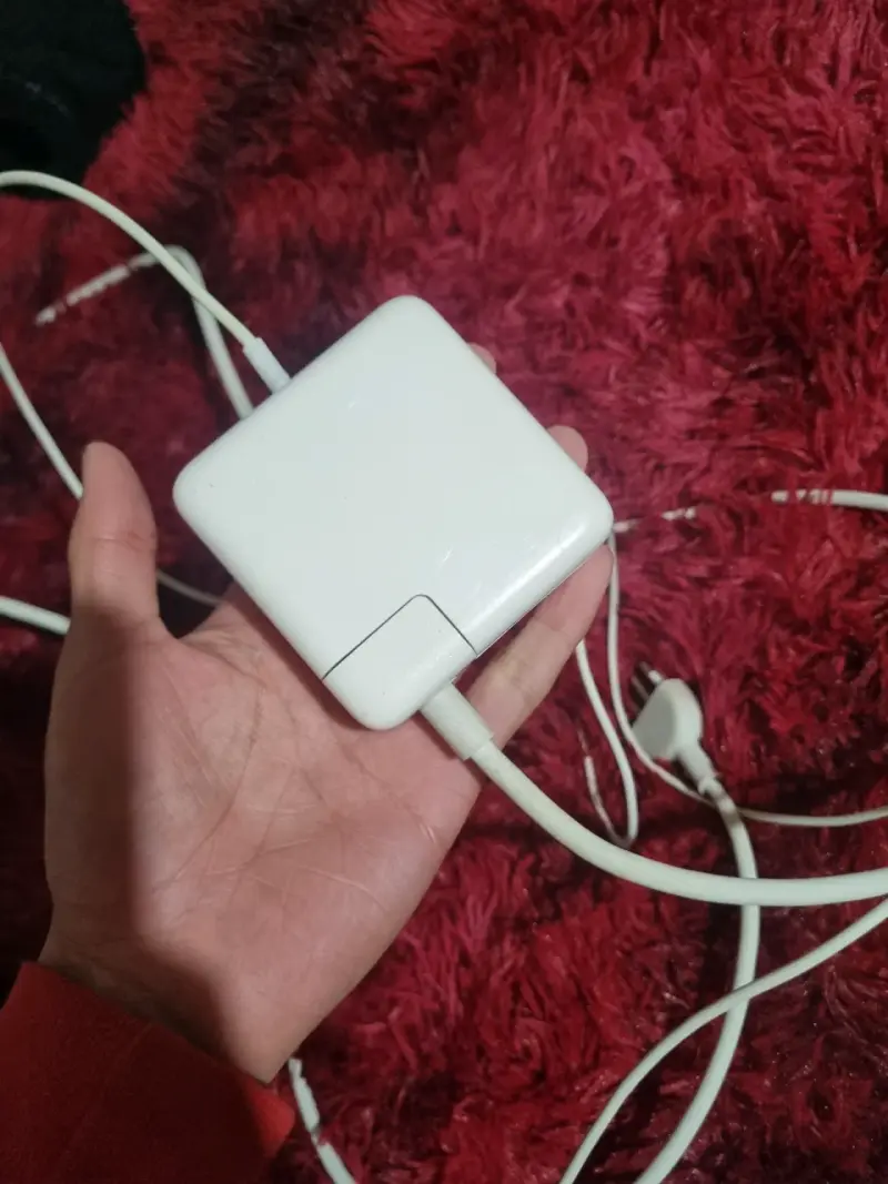 Cargador de MacBook con conector MagSafe - 4