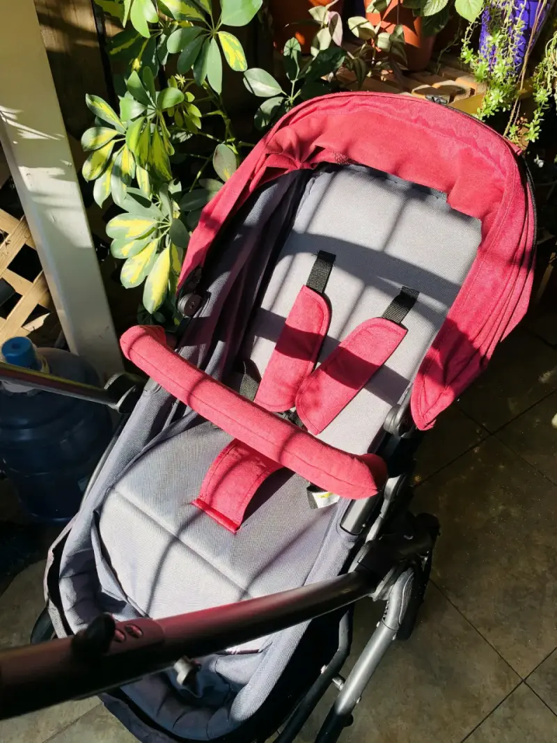 Coche de bebé Bebesit rosado y gris - 6