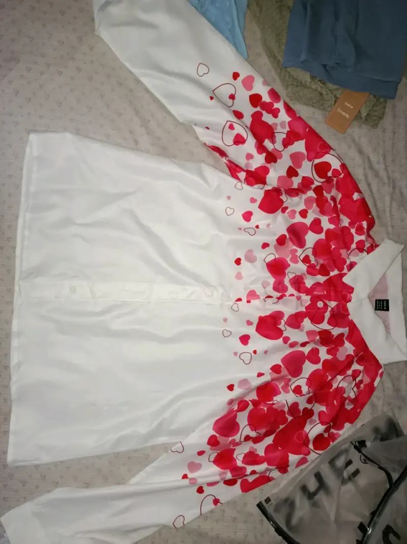 Blusa de mujer y enterizo - 6