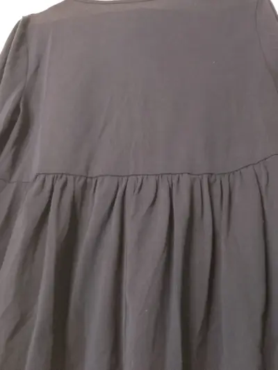 Blusa negra con encaje para mujer - miniatura 4