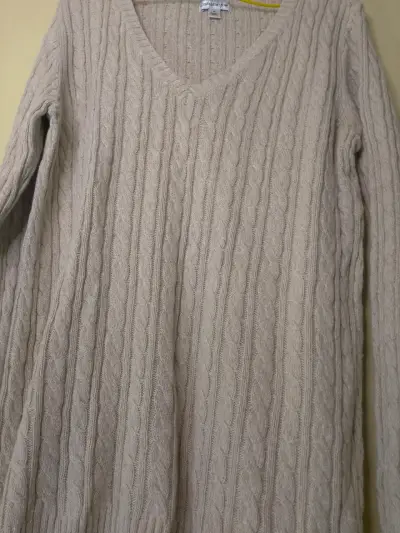 Suéter de lana beige para mujer - miniatura 2