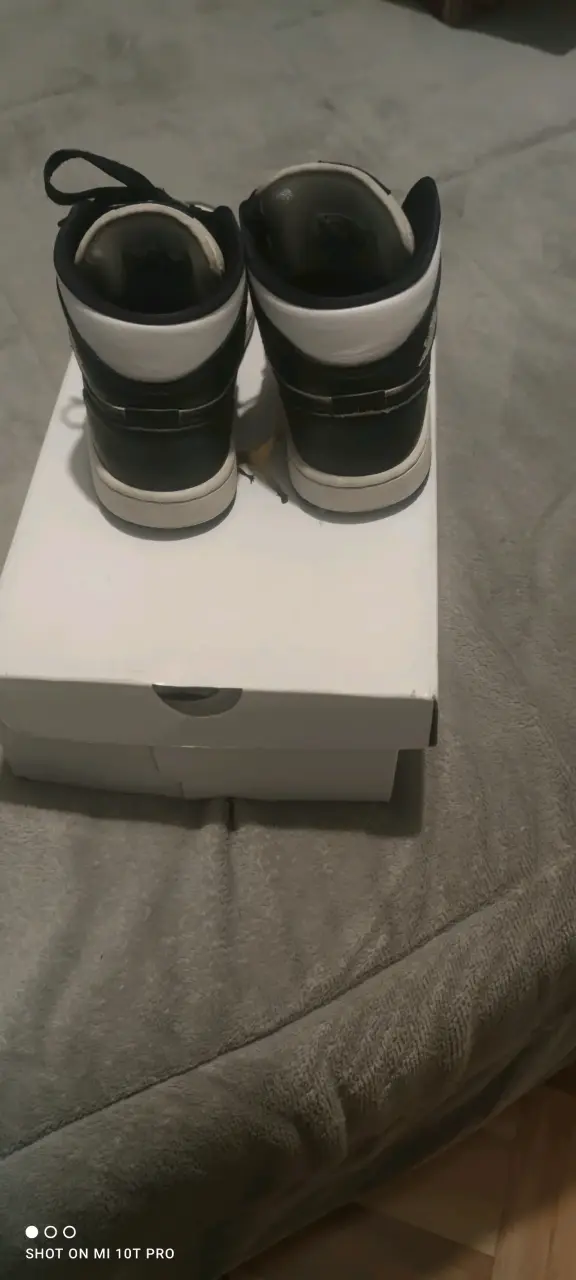 Zapatillas deportivas Nike Air Jordan blancas y negras - 5