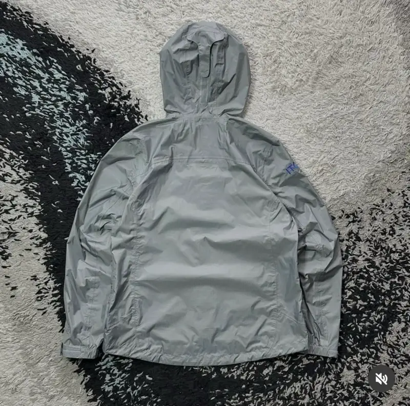 Chaqueta Impermeable Gris L.L.Bean con Capucha - 4