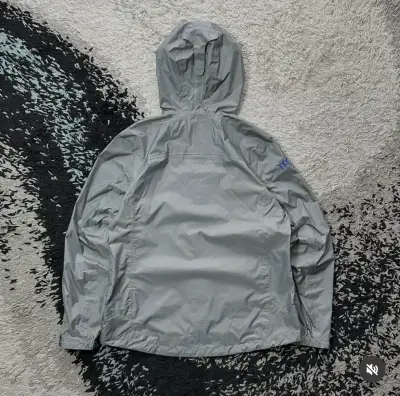 Chaqueta Impermeable Gris L.L.Bean con Capucha - miniatura 4