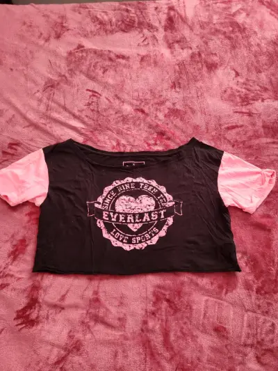 Polera corta Everlast negra y rosada - miniatura 2