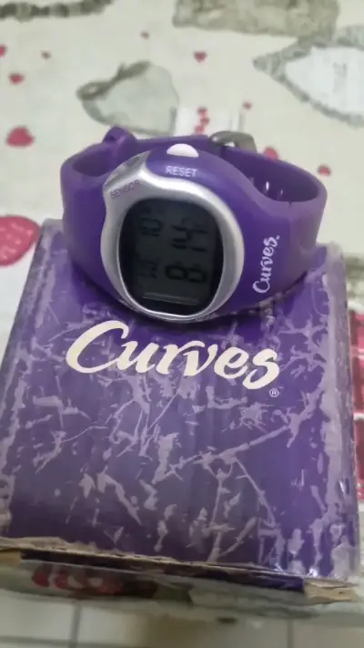 Reloj digital deportivo Curves morado - miniatura 1