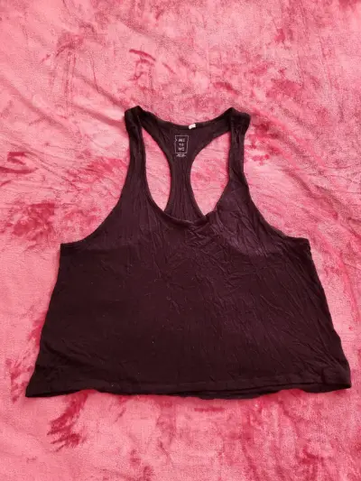 Polera sin mangas negra - miniatura 2