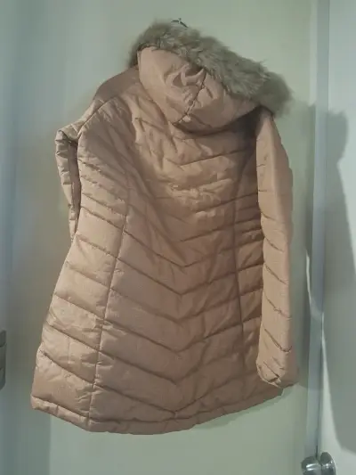 Chaqueta Columbia marrón con capucha de piel - miniatura 2