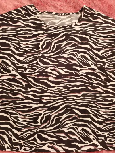 Polera de mujer estampado cebra - miniatura 2