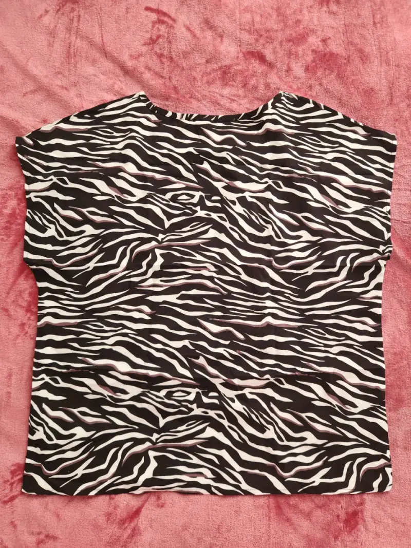 Polera de mujer estampado cebra - 4