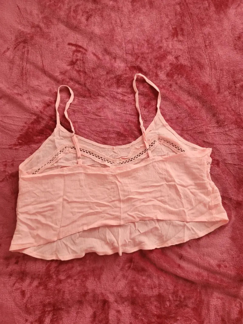 Top corto de tirantes color rosa - 3