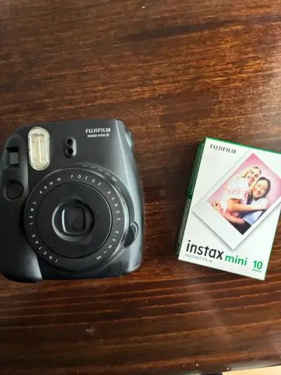 Cámara instantánea Fujifilm Instax Mini 8 negra - miniatura 1