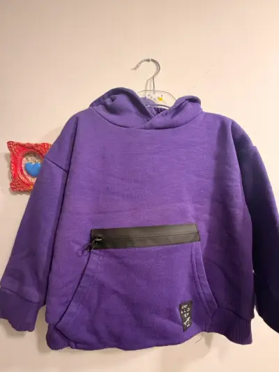 Polerón con capucha gris para niños - miniatura 3